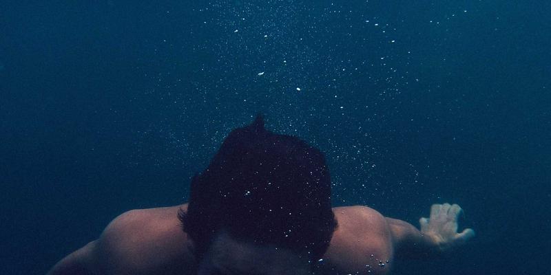 2024年必玩手游推荐51：资深玩家精选评测与深度解析