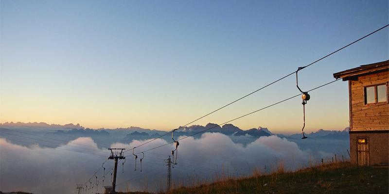 【2024手游评测】五款顶级放置挂机手游推荐：轻松护肝，解放双手的智慧之选